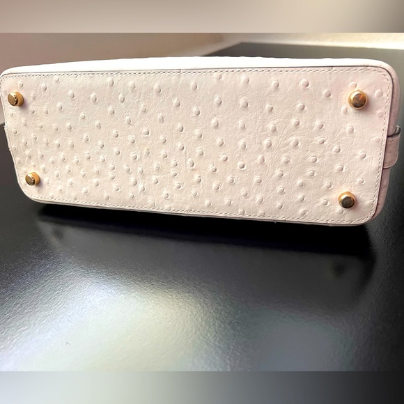 COACH Handbag - Picture 3 of 9